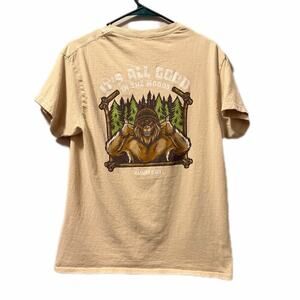 Nature calls tee shirt cracked image has pilling cotton